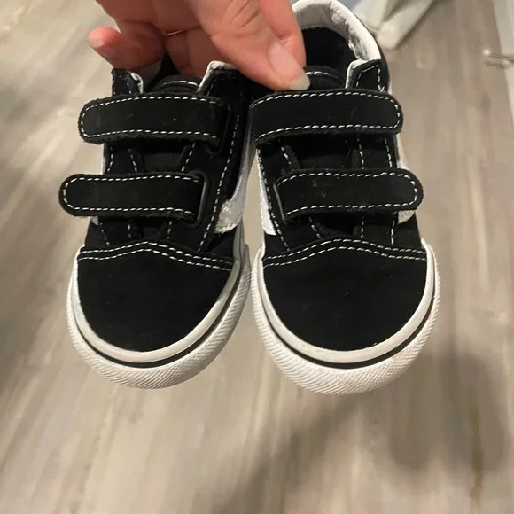 Vans Black Old Skool Velcro Toddler Sneakers 6.5 - Picture 9 of 10